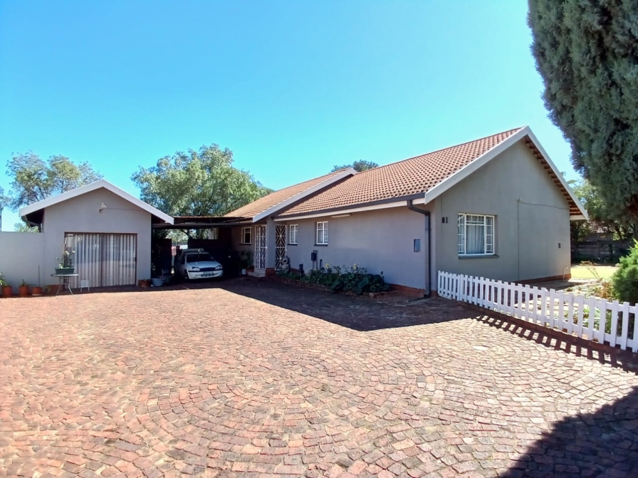 4 Bedroom Property for Sale in Vaalpark Free State